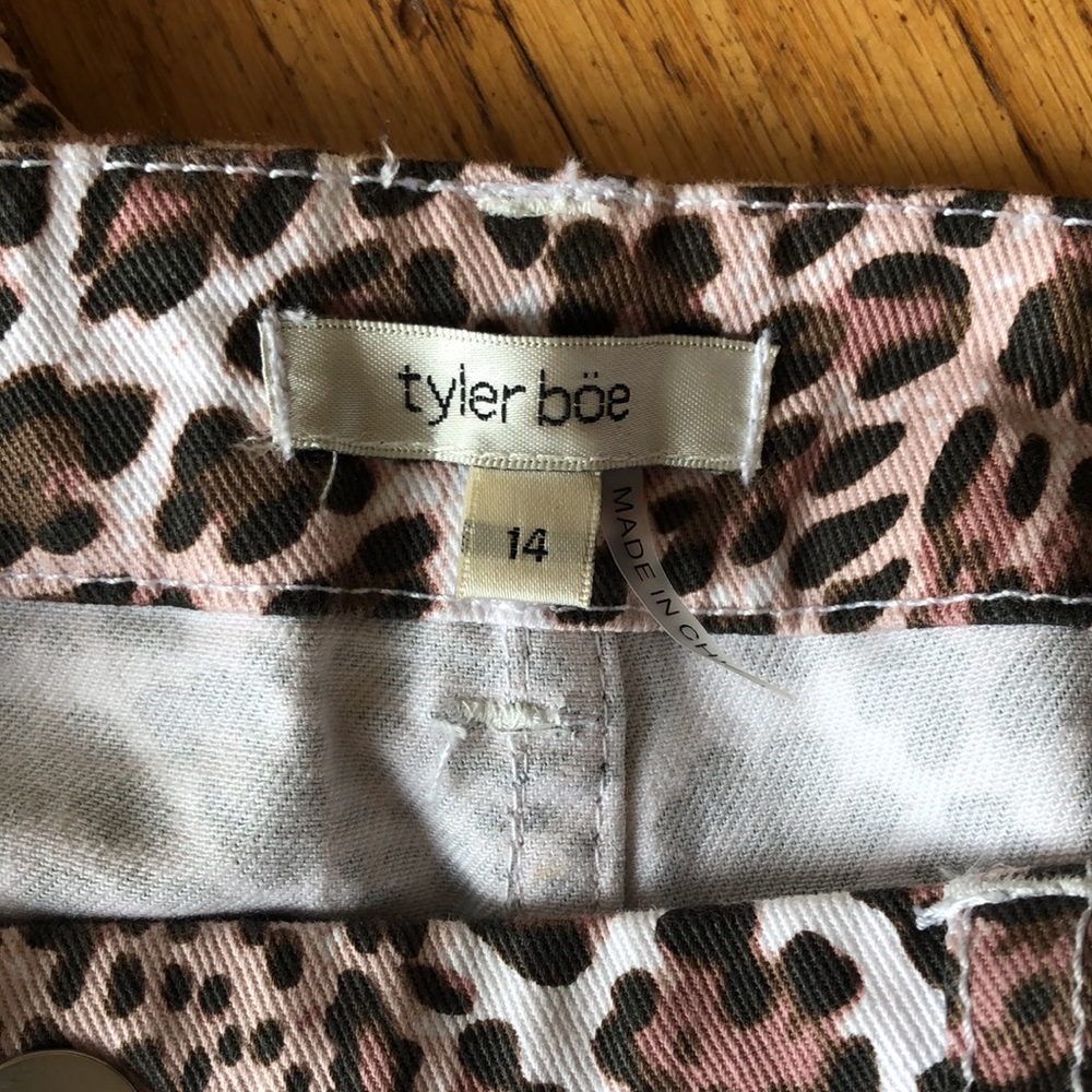 Tyler BOE Cheetah Print Jeans Woman’s Size 14 NWOT - Picture 3 of 9